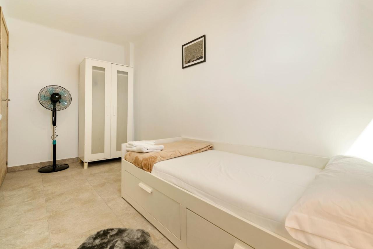 Apartamento Cerca De La Playa Barcelona Kültér fotó